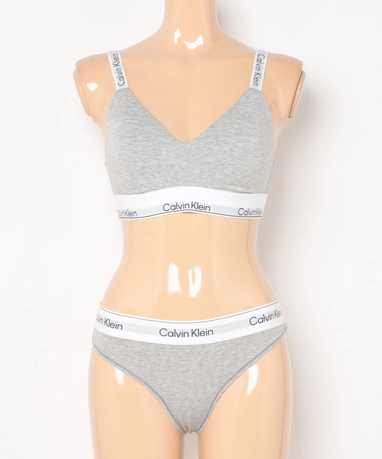 Женский комплект бюстгальтера и трусов-слипов без косточек Calvin Klein, Черный — фото 4