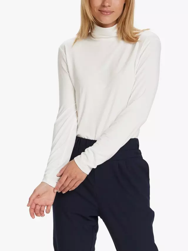 

Топ KAFFE Yoko Jersey Turtleneck, цвет chalk