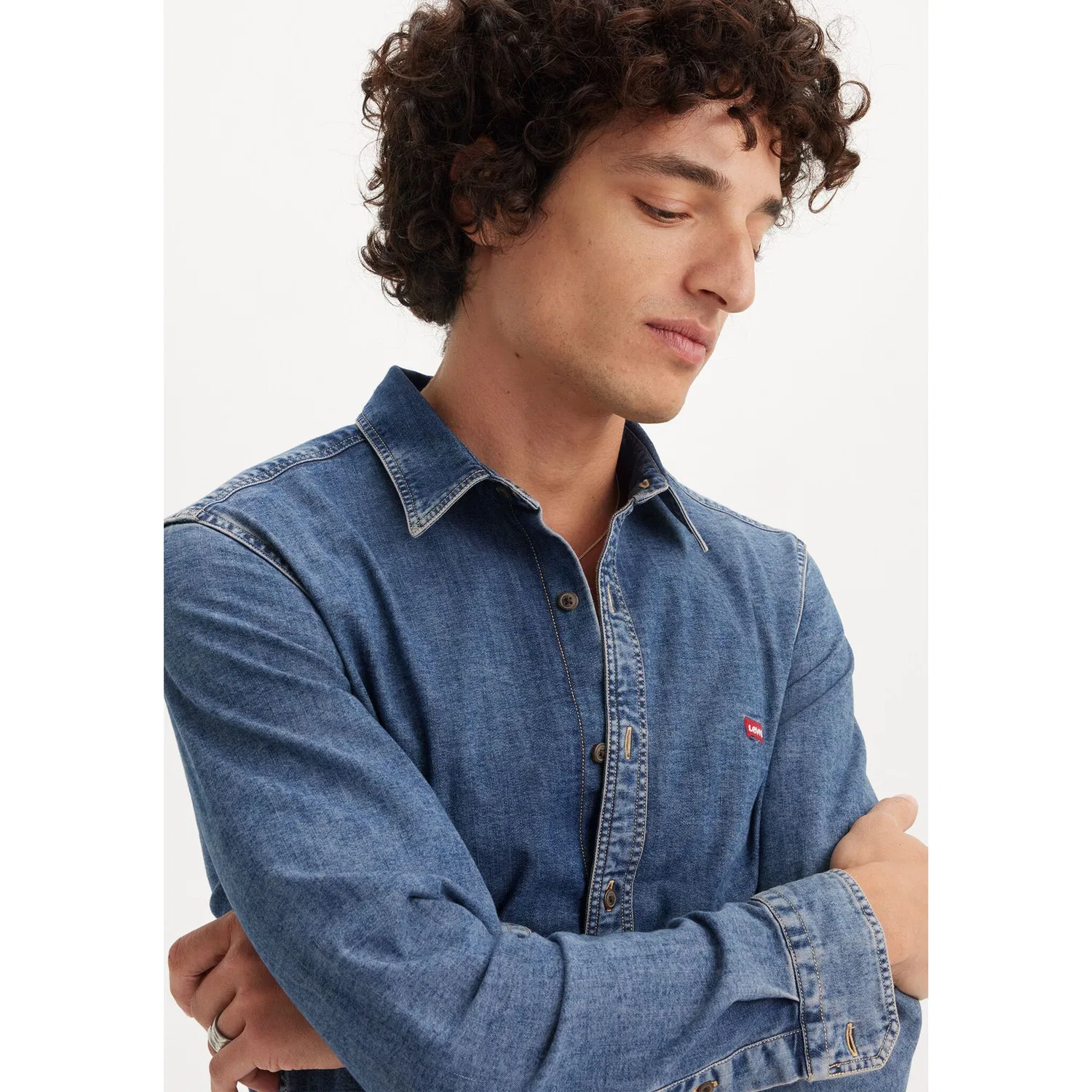 Мужская джинсовая рубашка с логотипом Levi's, Trinity Medium Wash — фото 4