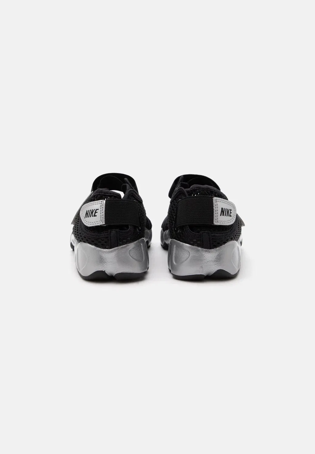 Кроссовки Rift 2 SE унисекс Nike Sportswear, Black/Metallic Silver-Coloured — фото 3