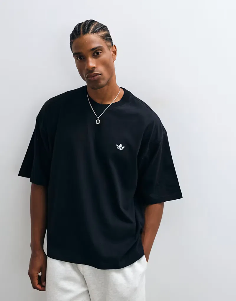 Футболка Adidas Originals Essential оверсайз, черный
