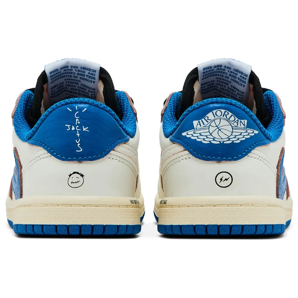 Детские кроссовки для мальчиков кожаные Travis Scott X Fragment Design x Jordan Air Jordan 1 Low Top, White Blue — фото 4