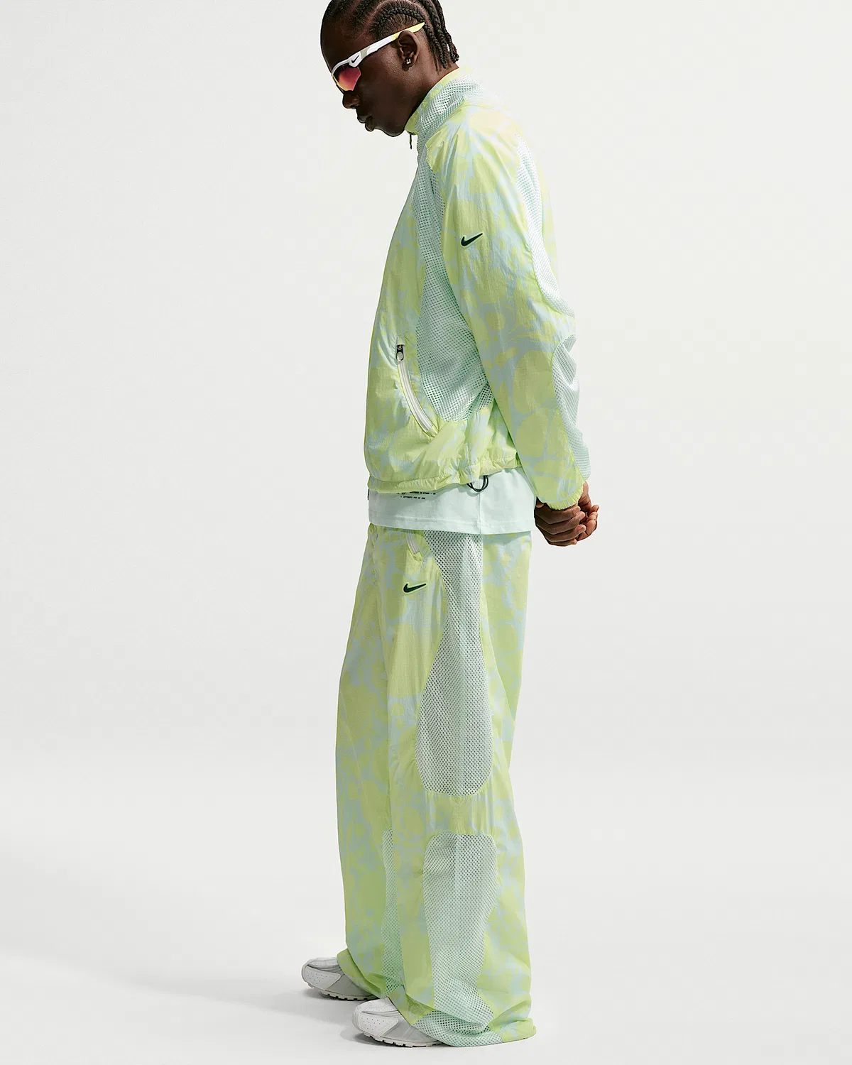 Мужские спортивные штаны Gooey Track Nike Project F.R.O.G., Barely Volt/Barely Green/Fir — фото 4