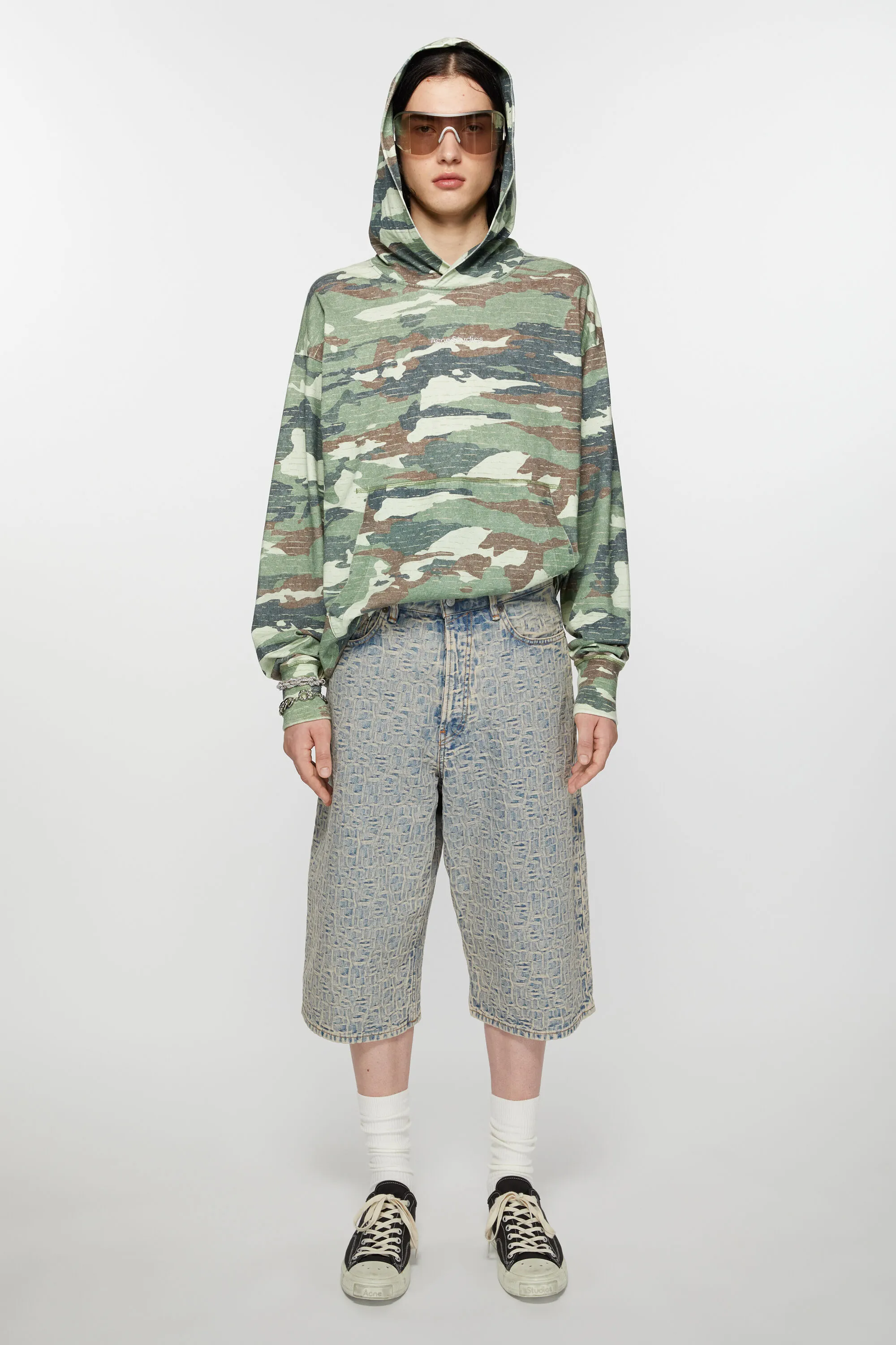 

Джинсовые шорты с монограммой - свободный крой Acne Studios, голубовато-бежевый