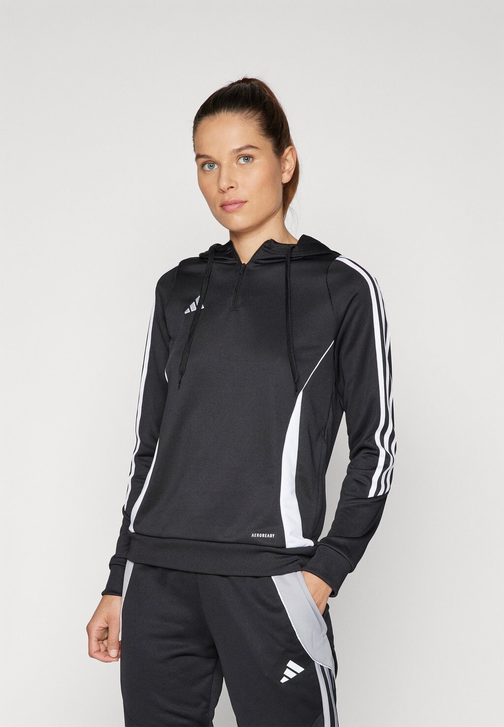 

Рубашка с длинным рукавом TIRO TRAINING HOODIE adidas Performance, цвет black/white