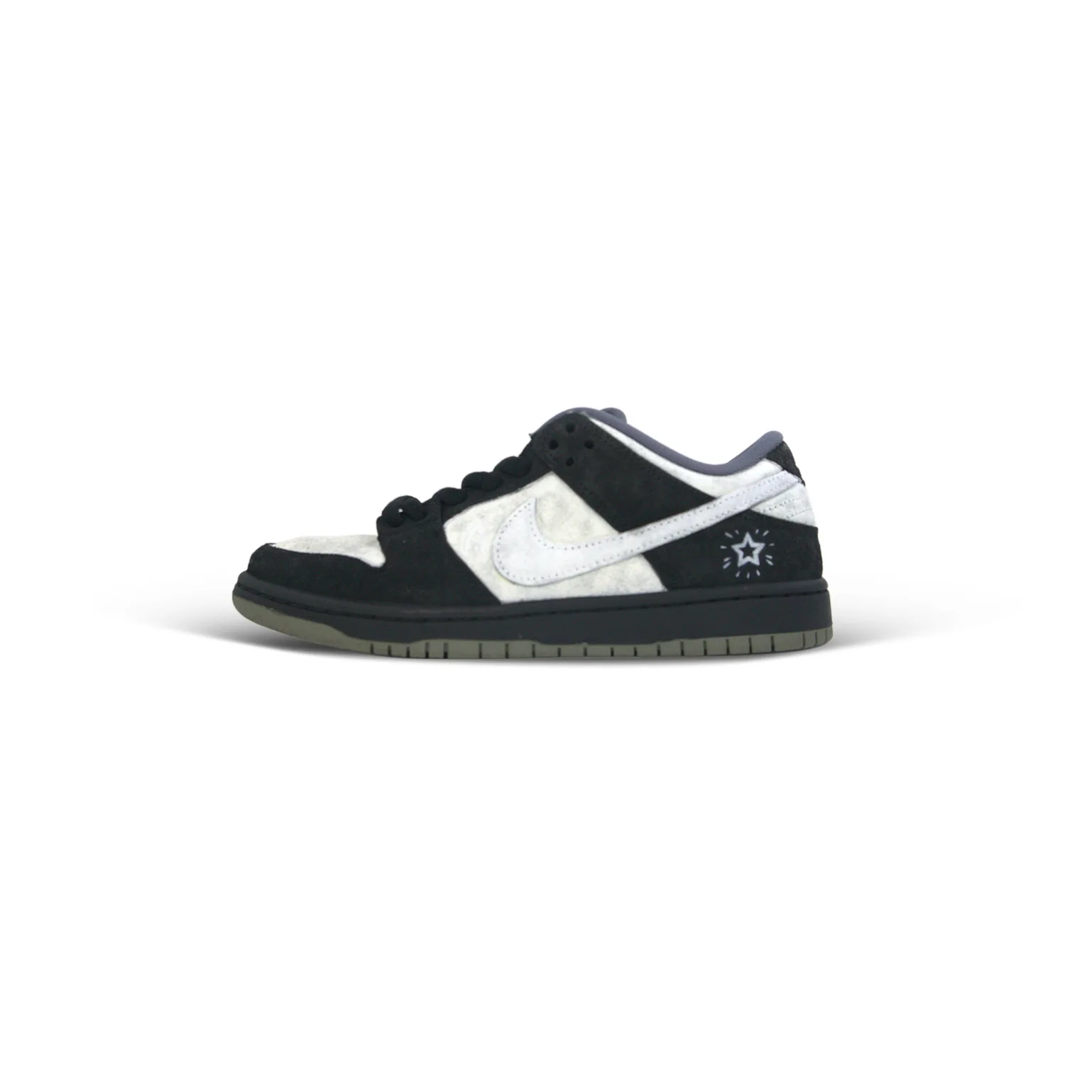 Nike Dunk SB Starry Night Chessboard Suede Street Abrasion Resistant Low top Unisex Black White