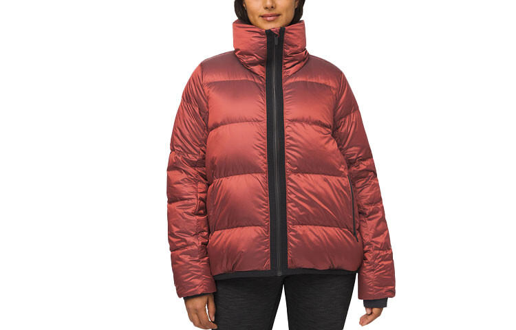 

Куртка Cloudscape Down женская Lululemon, цвет Night black /BKNT