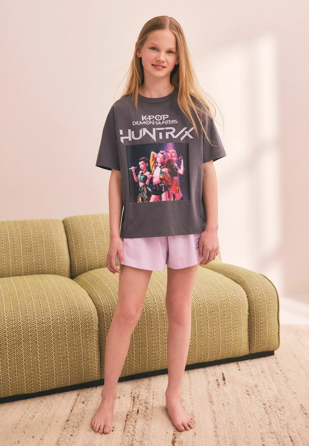 Пижамный комплект Huntrix K-pop Demon Hunters с короткими штанинами, стандартного кроя Next, Lilac Purple — фото 3