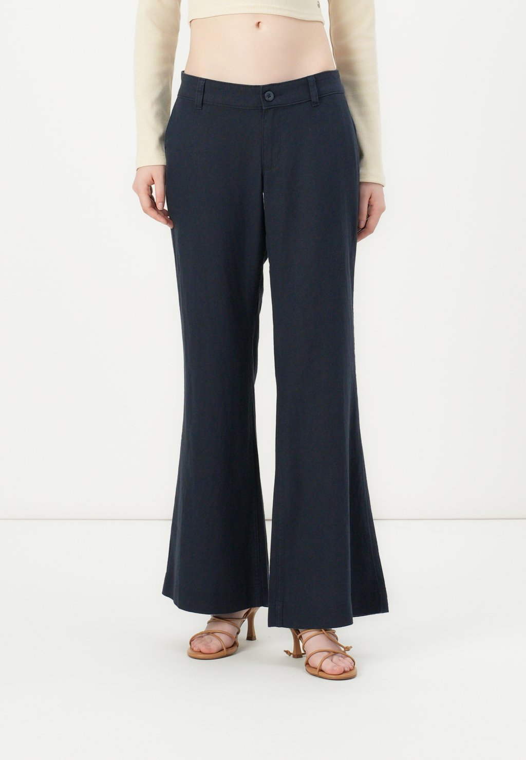 

Брюки TAILORED BAGGY FLARE Hollister Co., темно-синий