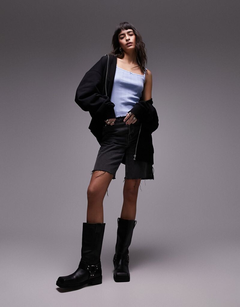 

Синяя кружевная майка с квадратным вырезом и пуантами Topshop