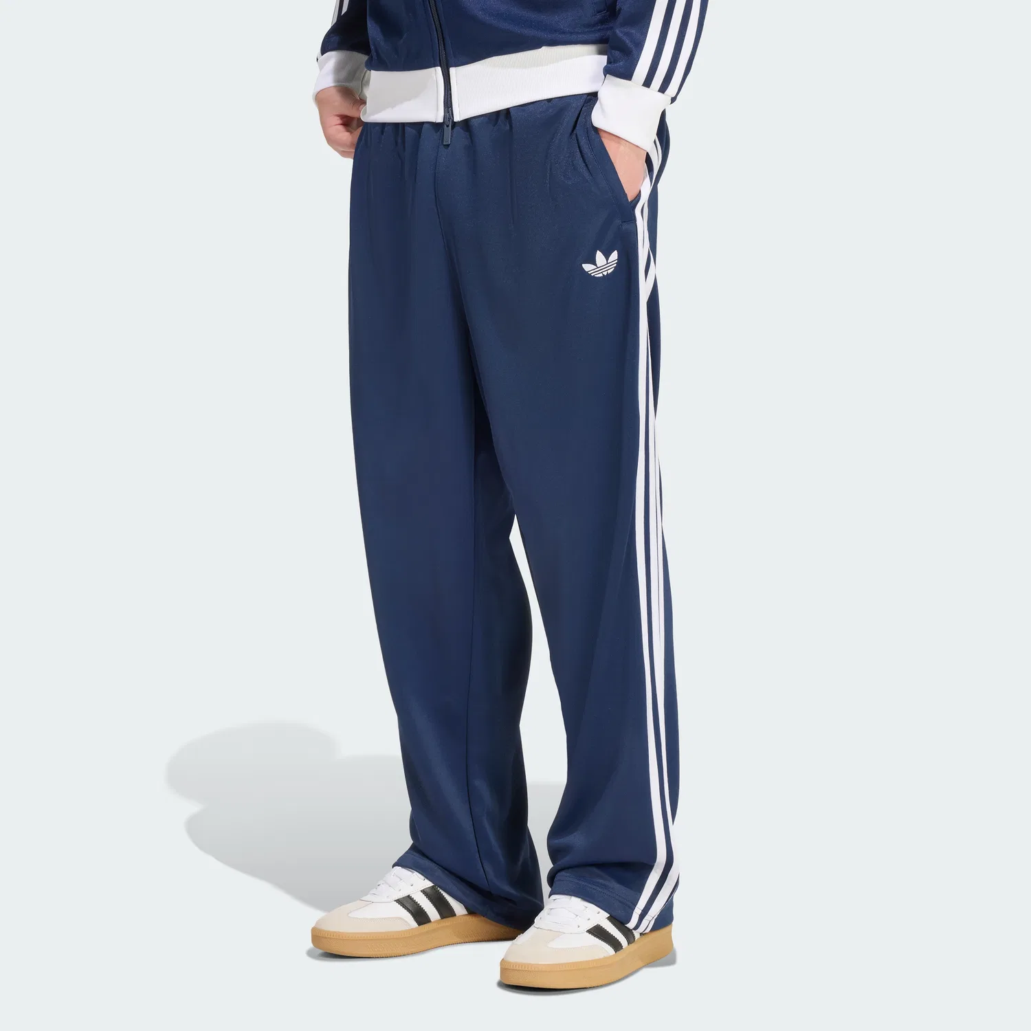 Мужские свободные спортивные брюки Night Indigo от Adidas