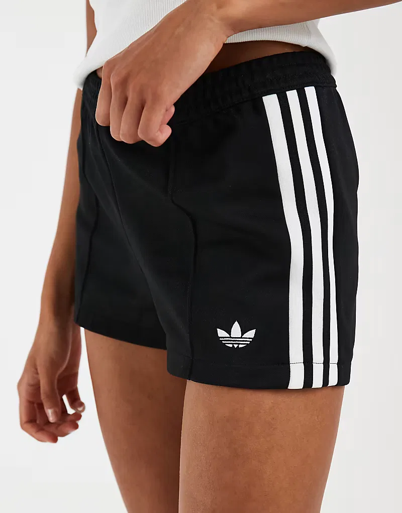 Классические шорты Adidas Originals в черно-белом цвете — фото 4