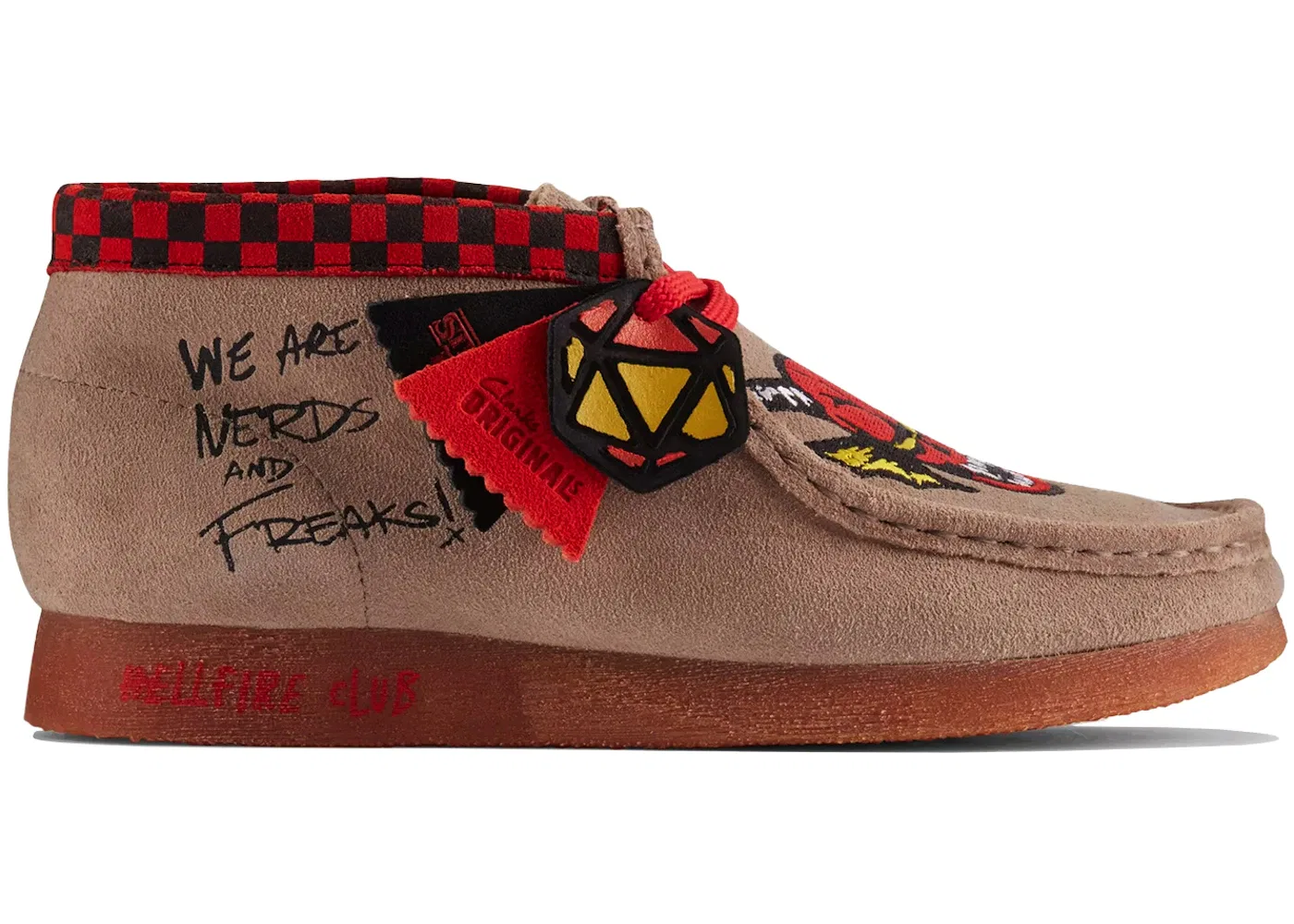 Детские ботинки с принтом Clarks Originals Wallabee Stranger Things Hellfire Club (GS), Sand Interest