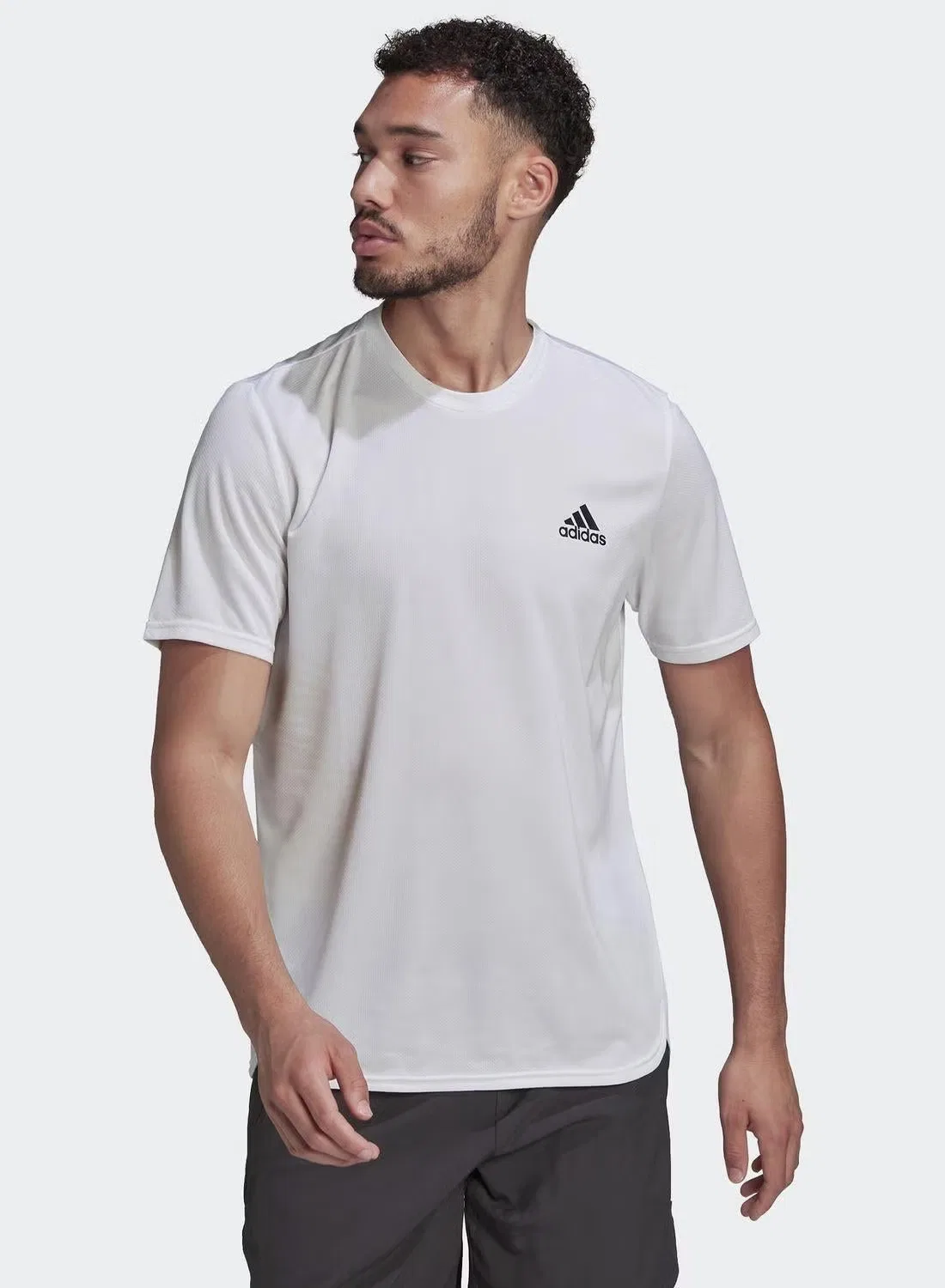 Футболка с влагоотводящей технологией D4M tee Adidas, белый