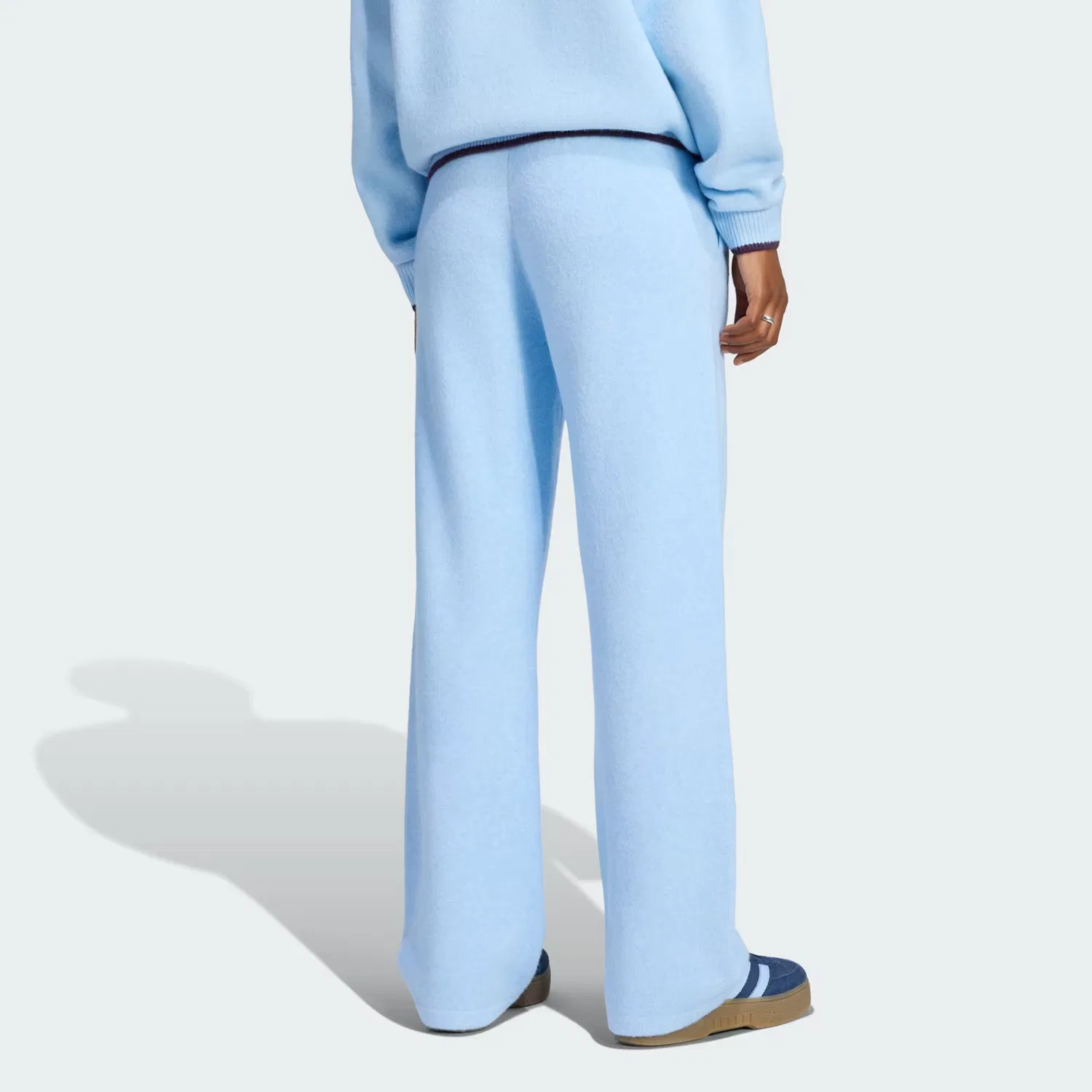 Женские вязаные брюки свободного кроя Knit Tipping Pants Adidas Originals, небесно-голубой/благородный красный — фото 2