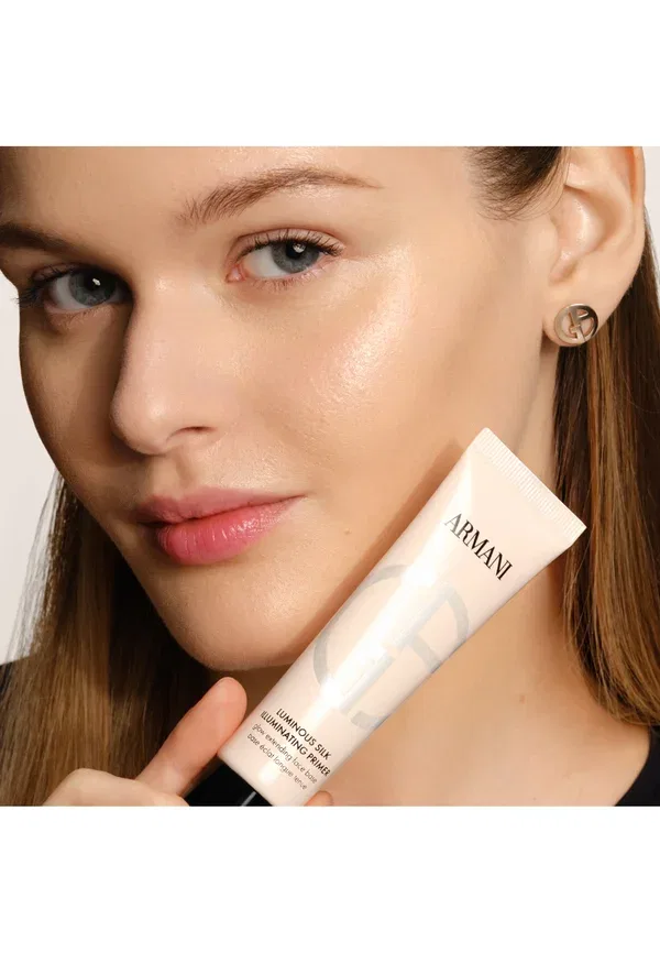 Праймер для придания сияния шелковистому блеску 30 мл Armani Beauty — фото 2