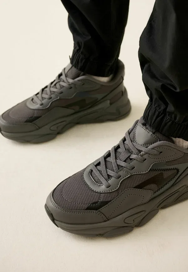 Кроссовки на шнуровке Elastic lace trainers Next, Grey, серый — фото 2