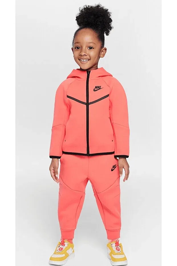 Детские свитшот для девочек с капюшоном Tech Fleece Nike, Pomegranate Flower — фото 2