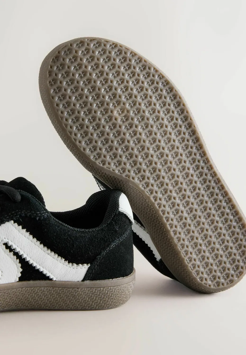 Широкая посадка (g) - ретро-кроссовки. - кроссовки Next, Black Suede — фото 4