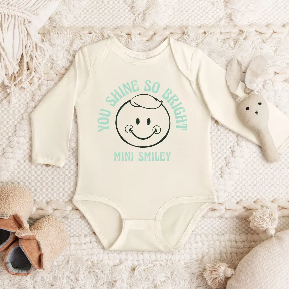 Детский боди с длинным рукавом с принтом Mini Smiley You Shine So Bright The Juniper Shop, Natural — фото 3