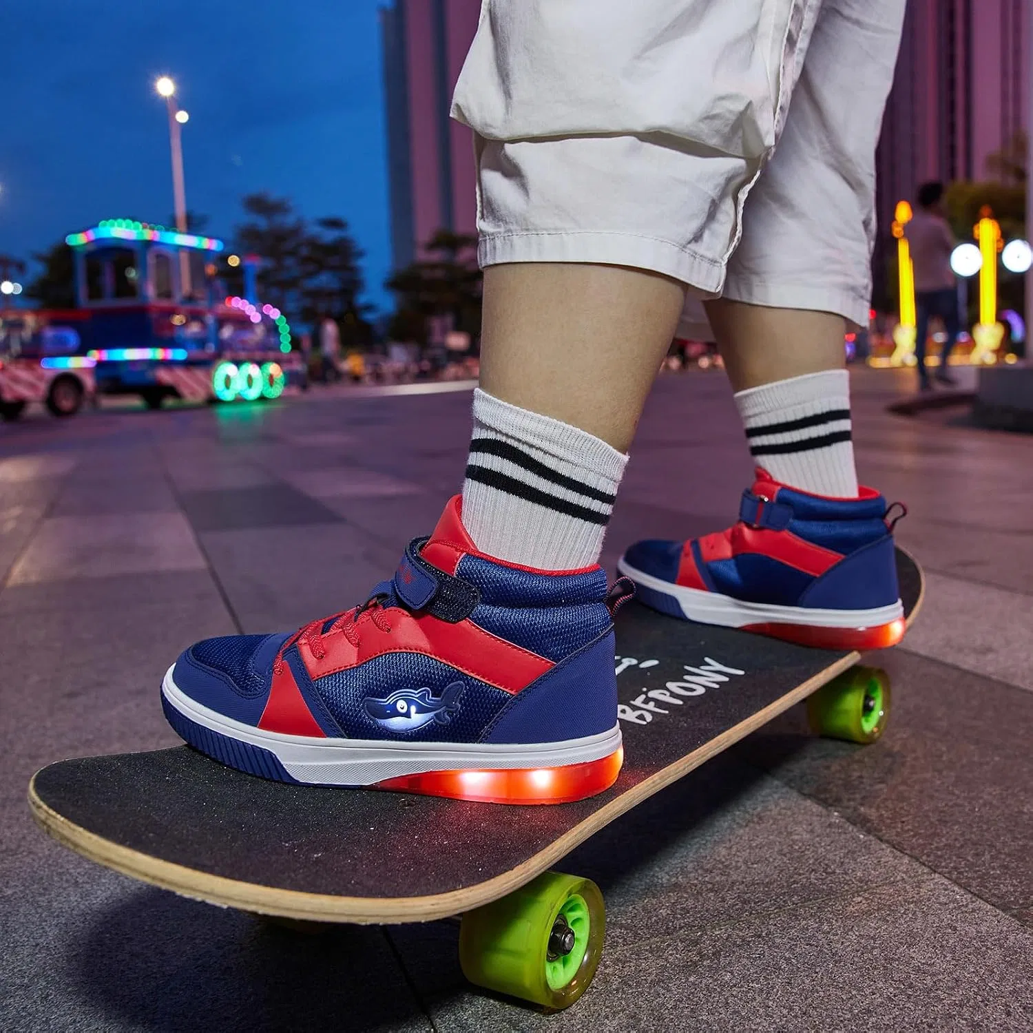 Детские светящиеся кроссовки для мальчиков и девочек с LED-подсветкой SPEED MATE, High Top Darkblue Side Shark Light — фото 2