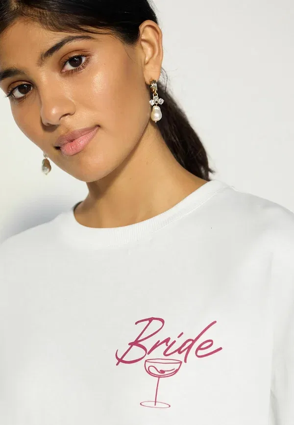 Платье с пайетками Regular fit short sleeve t-shirt sequin bridal dress Next, белый bridal print — фото 3