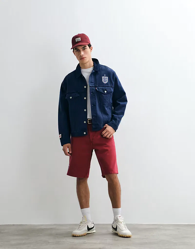Джинсовый комплект Levi's England 478, свободный крой, шорты, красный цвет — фото 2
