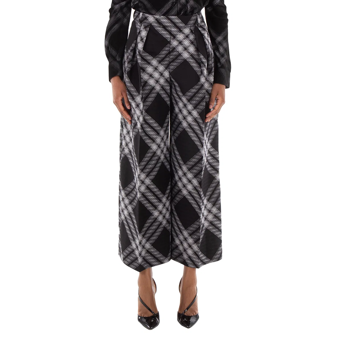 Брюки широкие с принтом Wide-Leg Tartan Wool Boyfriend Trousers Burberry, Monochrome Ip Check