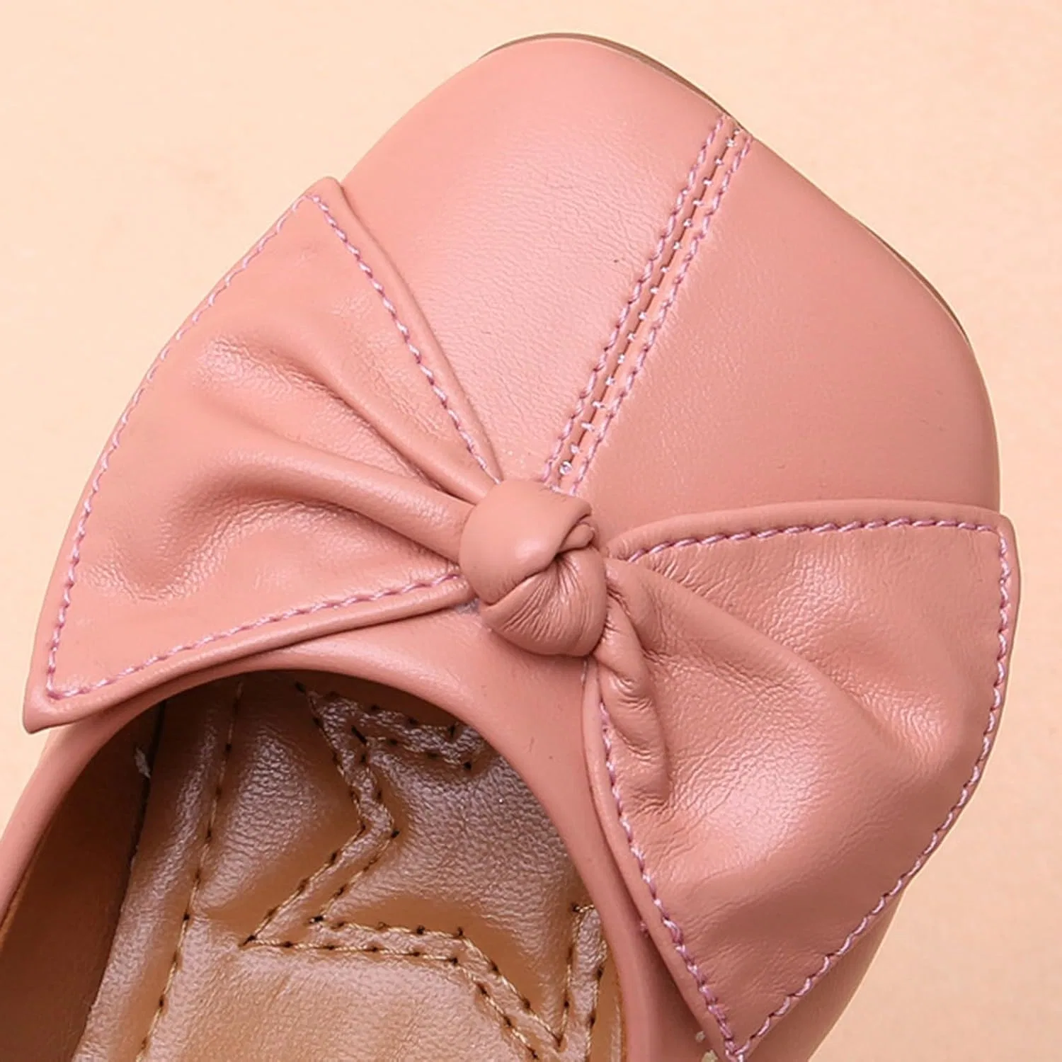 Детские туфли-балетки для девочек с рюшами и бантом, Pink — фото 2