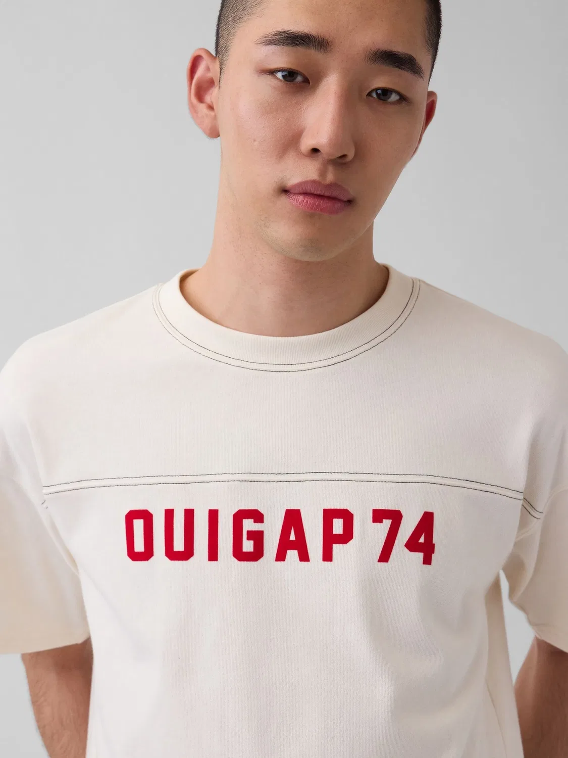 Футболка Oversized Gap x OuiGap Heavyweight Boxy Logo, Cream — фото 4