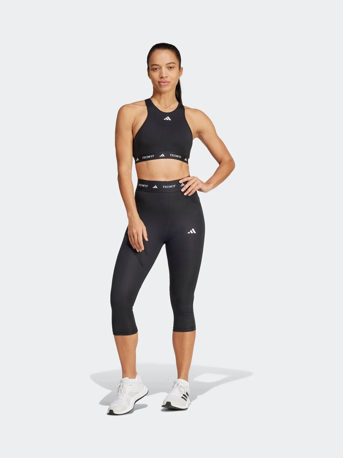 Черные леггинсы Adidas Capri Techfit с 3 полосками 7/8
