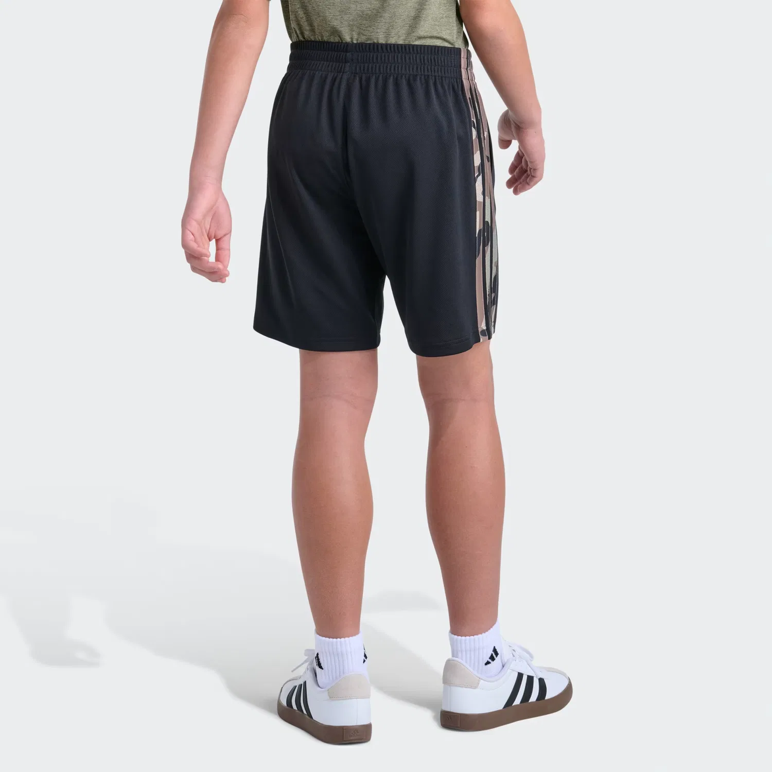 Детские шорты с принтом 3-Stripes Essentials Adidas Sportswear, черный