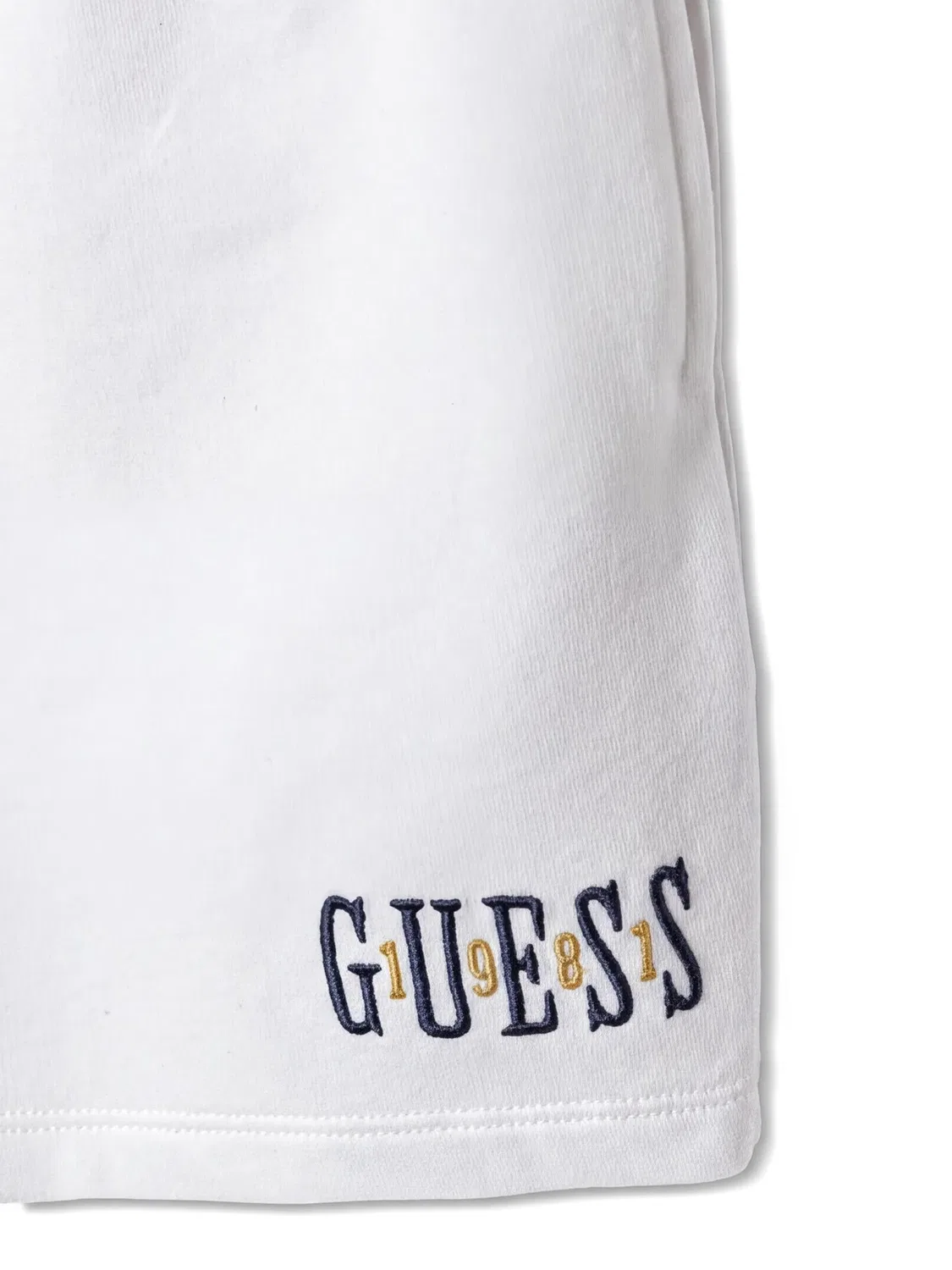 Комплект из рубашки поло и шортов с вышитым логотипом Guess Kids, белый — фото 3