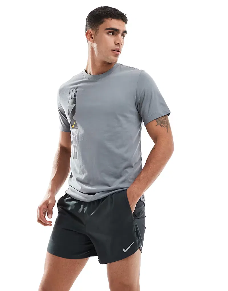 Шорты Nike Stride 5 дюймов, черный
