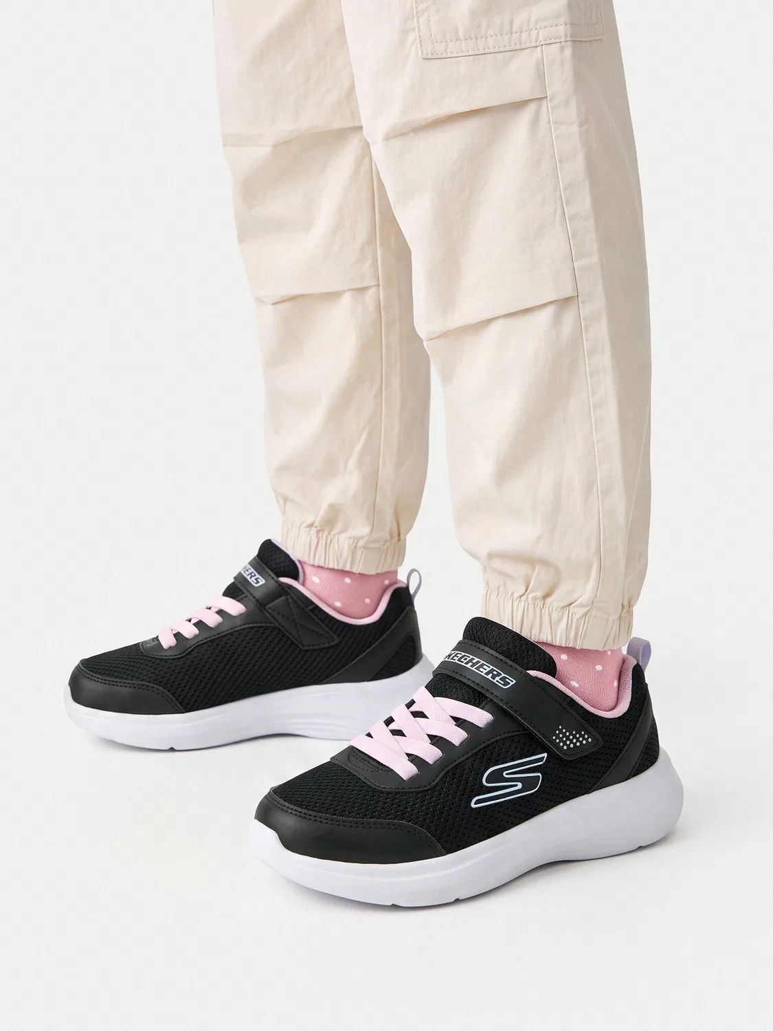 Кроссовки для девочки C-SELECTORS Skechers, черный