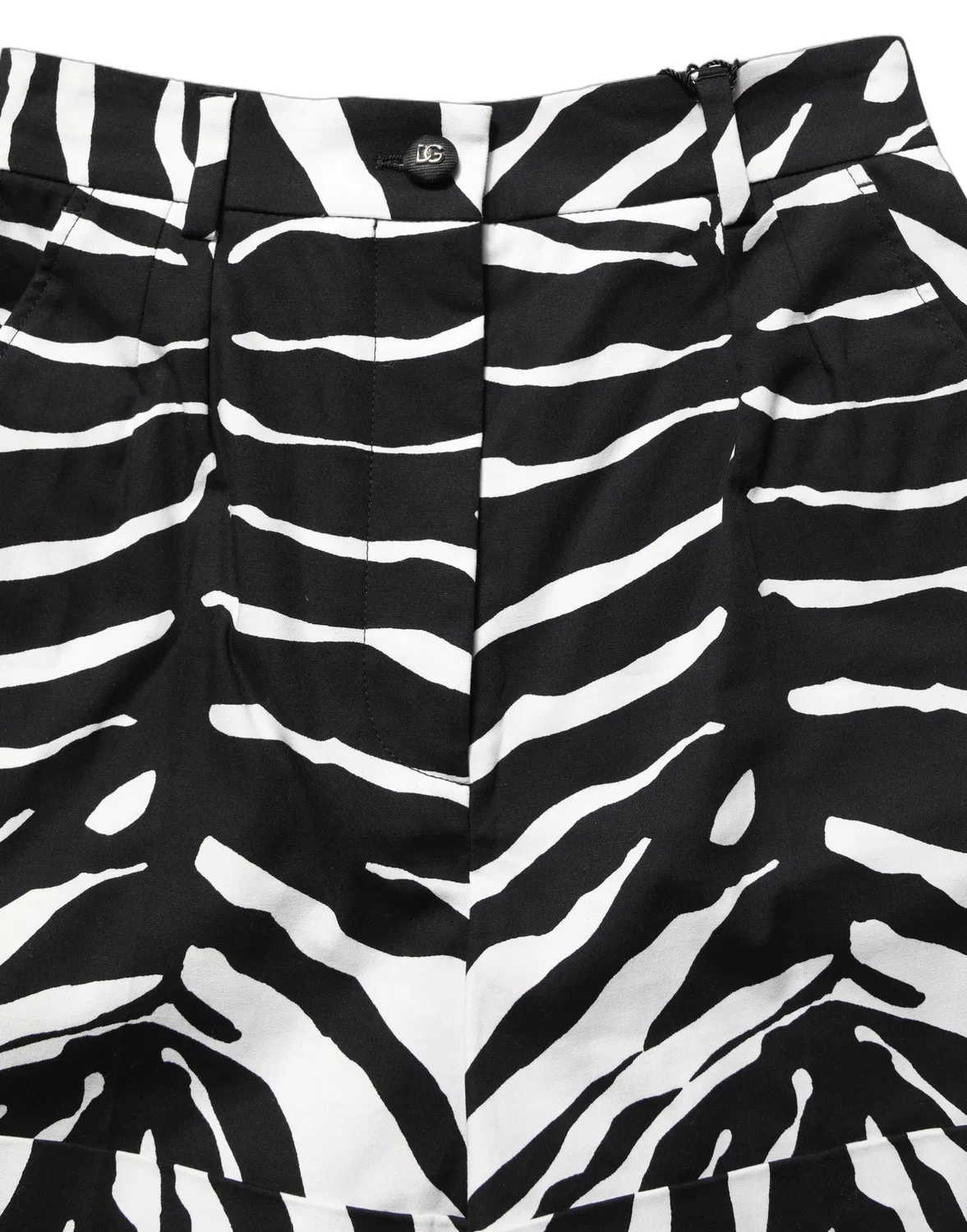 Женские шорты с завышенной талией с принтом зебры Black White Zebra Print Cotton High Waist Shorts Dolce & Gabbana, Black and White