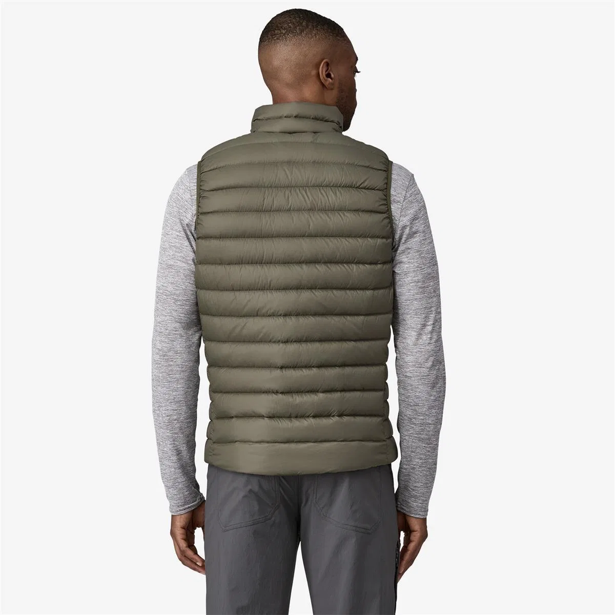 Жилет утепленный с пухом 800 fill, модель Down Sweater Vest, Patagonia, Pine Needle Green — фото 2