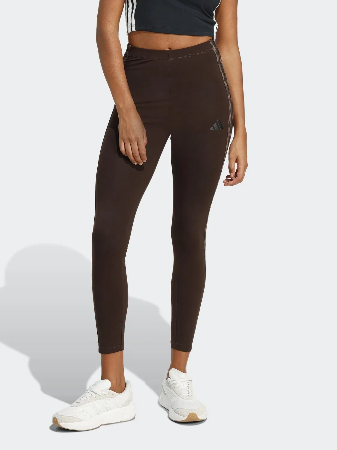 Леггинсы с леопардовым принтом Seasonal Essentials adidas, коричневый