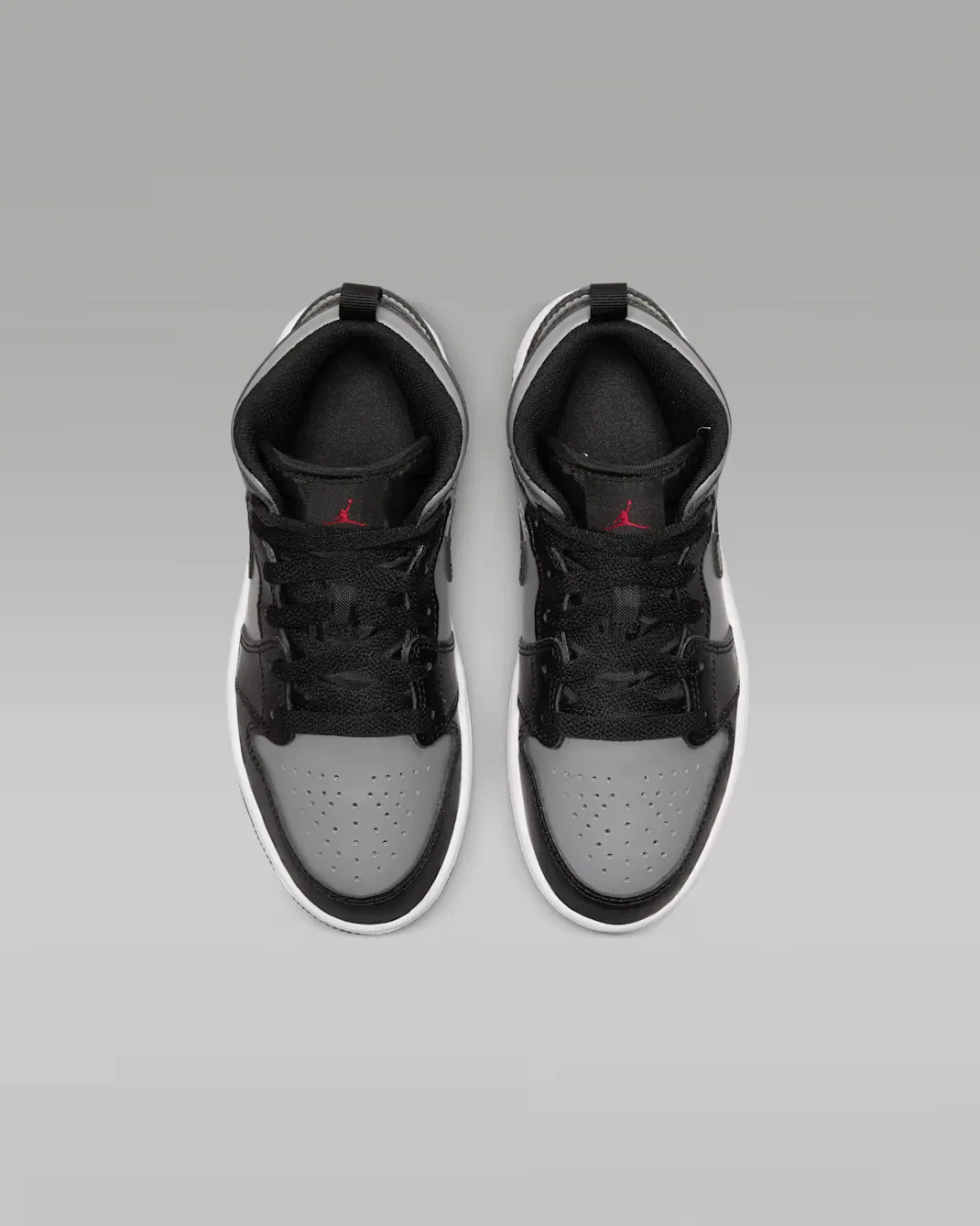 Детские кроссовки Jordan 1 Mid, Black/Particle Grey/White/Gym Red — фото 4