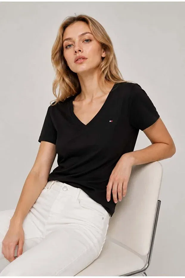 Женская хлопковая футболка с V-образным вырезом Tommy Hilfiger, Black — фото 4
