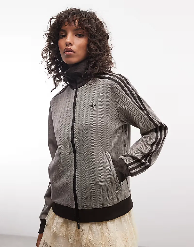 Спортивная куртка Adidas Originals Classic в светло-елочку