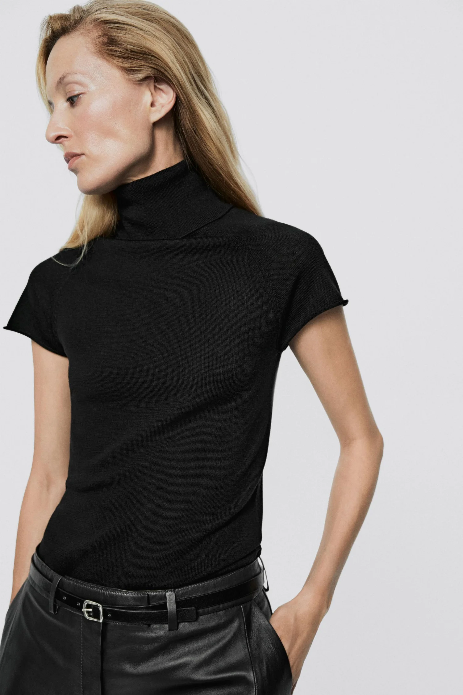 Водолазка Massimo Dutti 100% Wool Short Sleeve - Limited Edition, черный