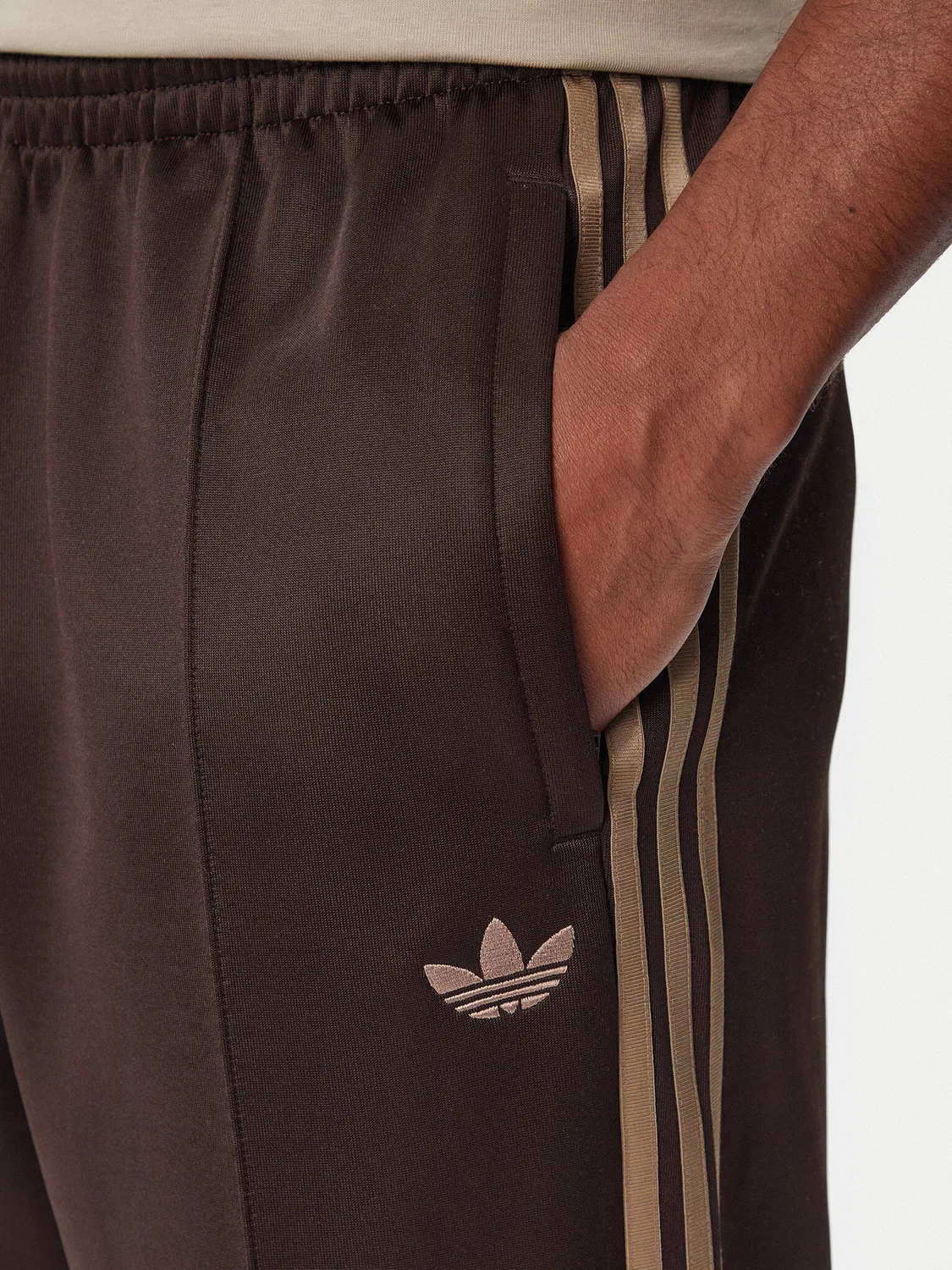 Мужские спортивные брюки свободного кроя adicolor Spacer Adidas, темно-коричневый — фото 4
