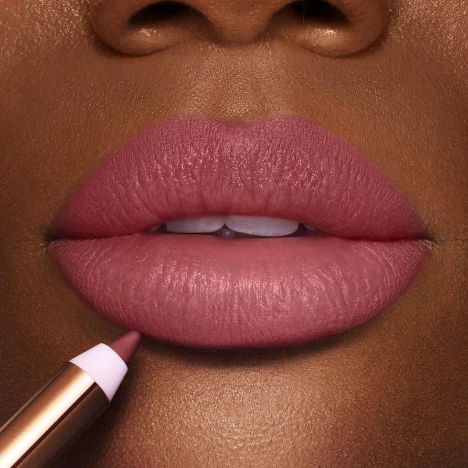 Карандаш для губ Lip Cheat 1,2 г, модель 90's Pink, Charlotte Tilbury — фото 2