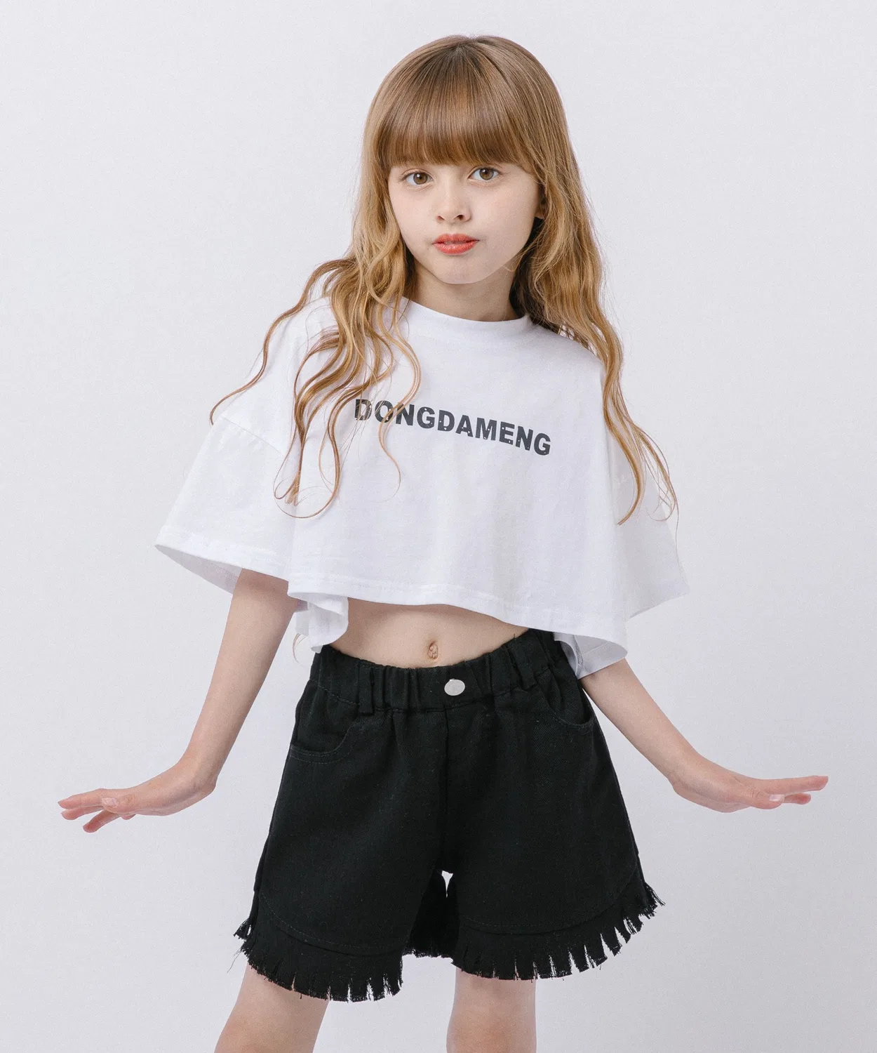 Детская футболка с принтом, модель Drop Shoulder Cropped T-Shirt URBAN CHERRY, Белый — фото 2
