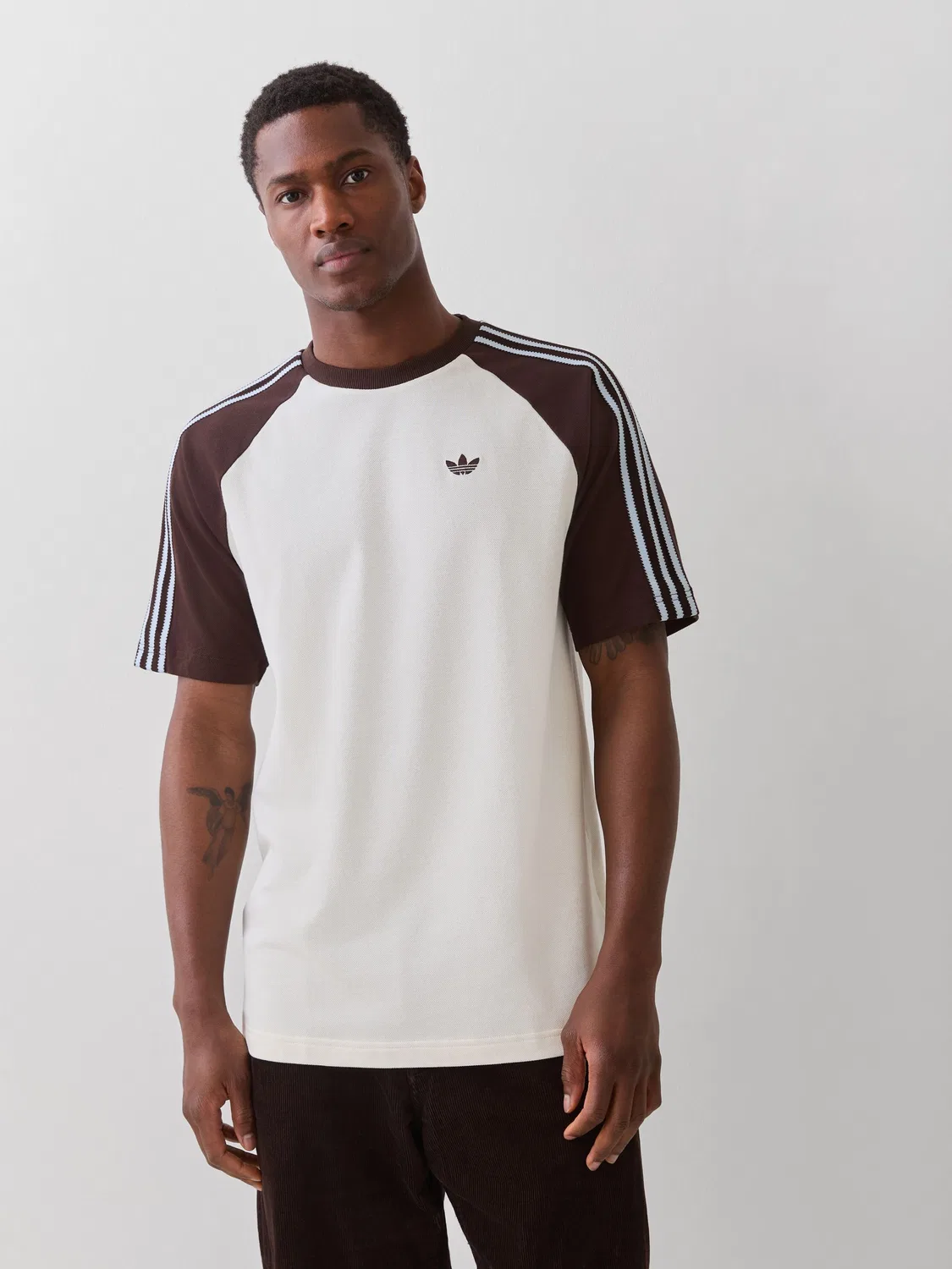 Футболка с воротником-стойкой Britcore, adidas Originals, бежевая