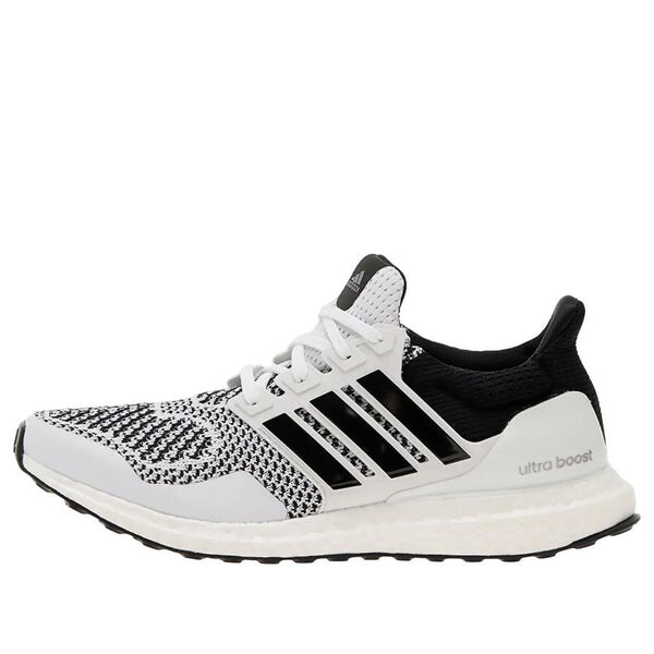 

Кроссовки ультрабуст 1.0 Adidas, белый