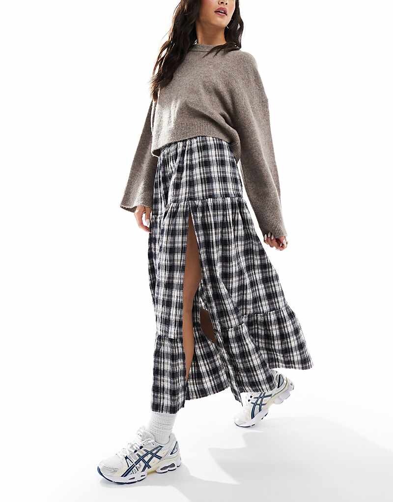 

Bershka – Черно-белая многоярусная макси-юбка в клетку =