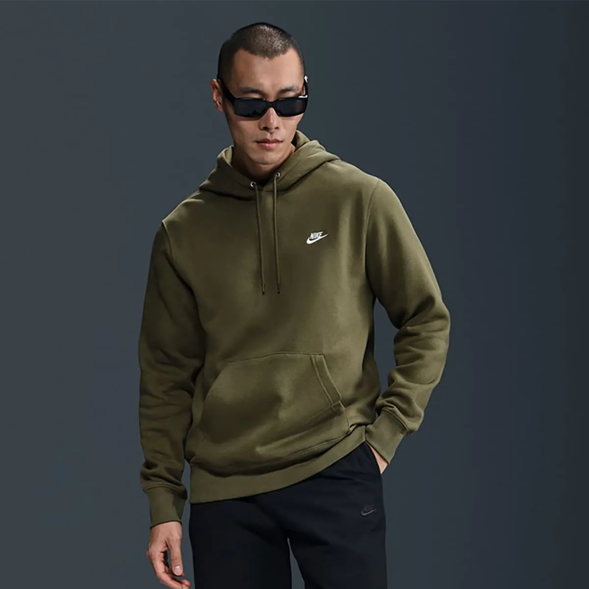 

Мужская толстовка Club Nike, оливковый зеленый