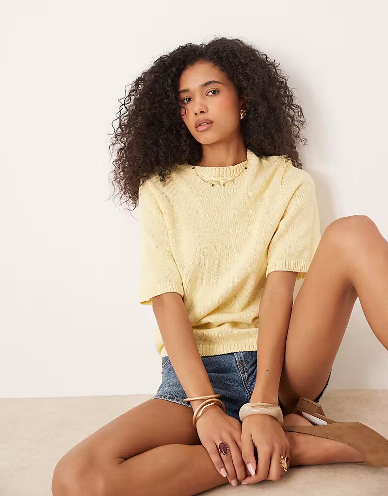 

Трикотажная футболка свободного кроя ASOS DESIGN желтого цвета